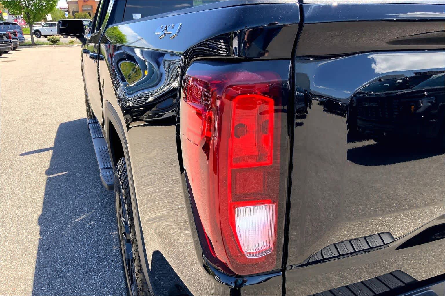 Used 2023 GMC Sierra 1500 Elevation AWD/4WD image 27
