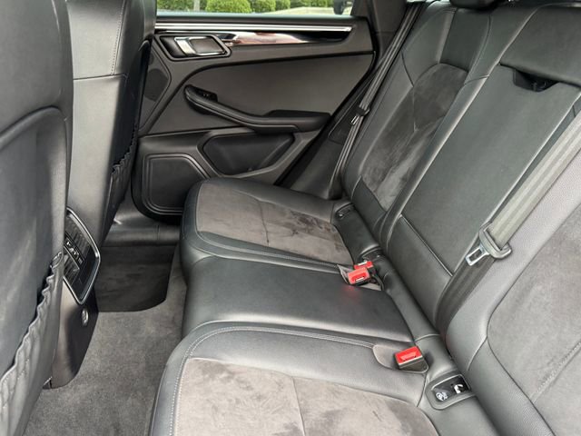 Used 2019 Porsche Macan AWD/4WD image 28