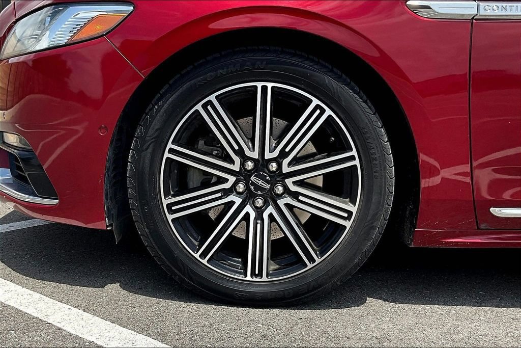 Used 2017 Lincoln Continental Reserve w/ Technology Package FWD image 8