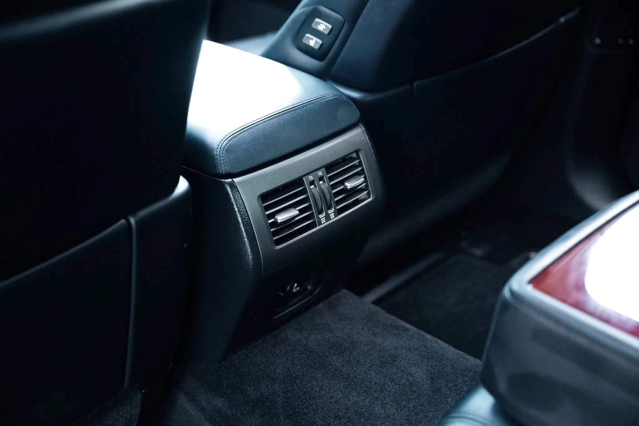 Used 2008 Lexus LS 460 RWD image 34