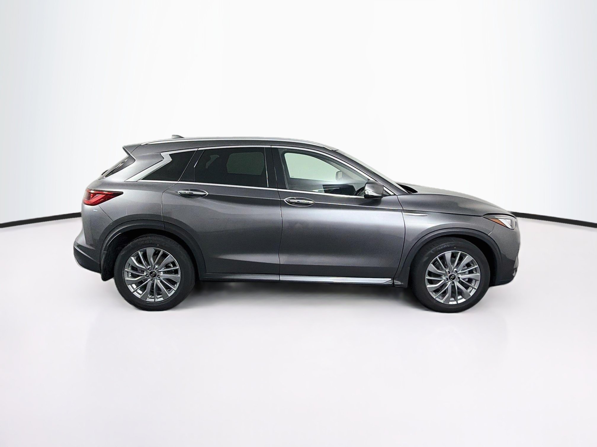 Used 2023 INFINITI QX50 Luxe AWD/4WD image 10