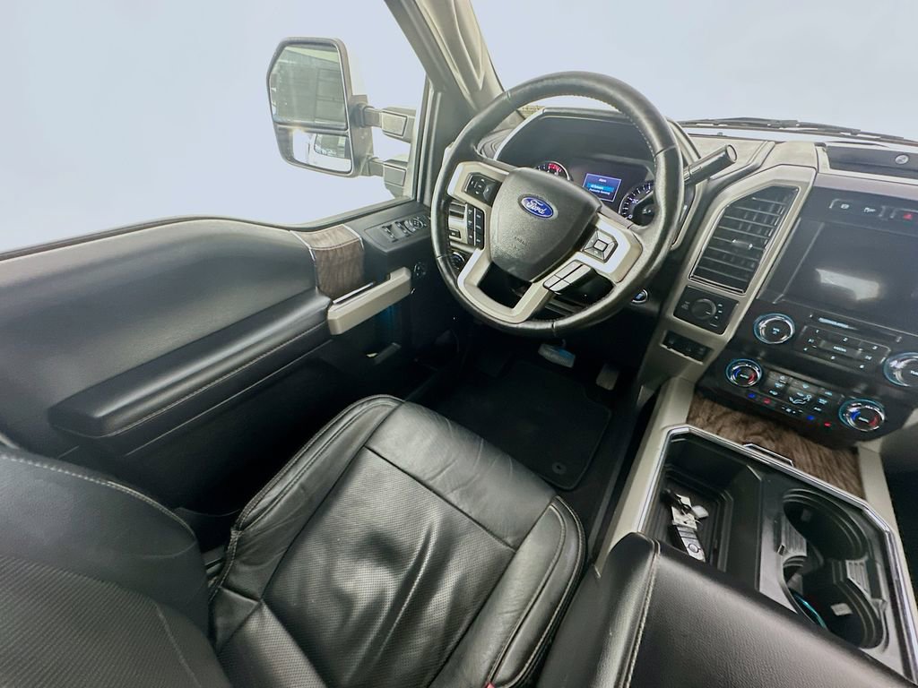 Used 2019 Ford F350 Lariat w/ Lariat Ultimate Package image 9