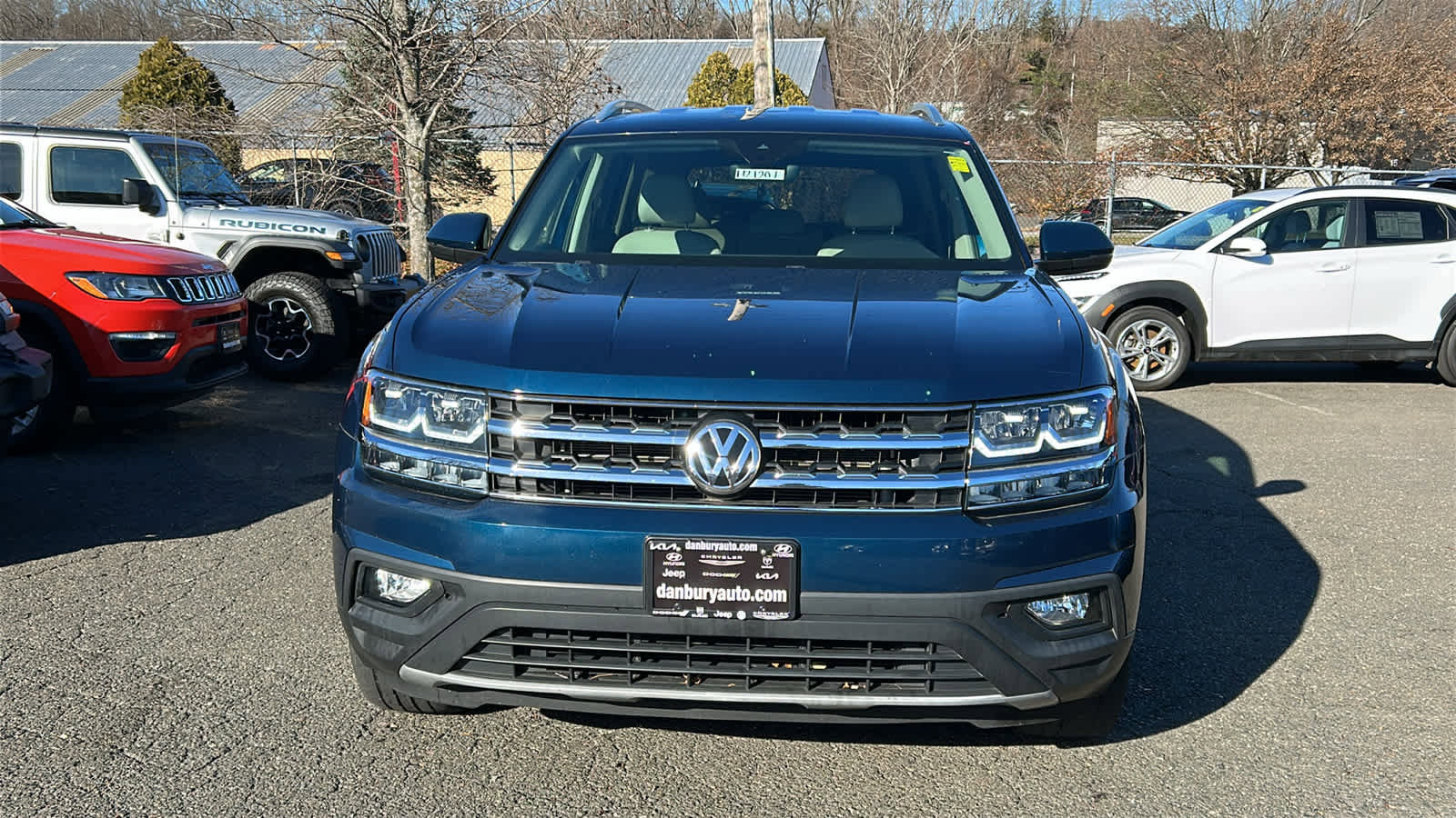 Used 2019 Volkswagen Atlas SE w/ Towing Package image 2