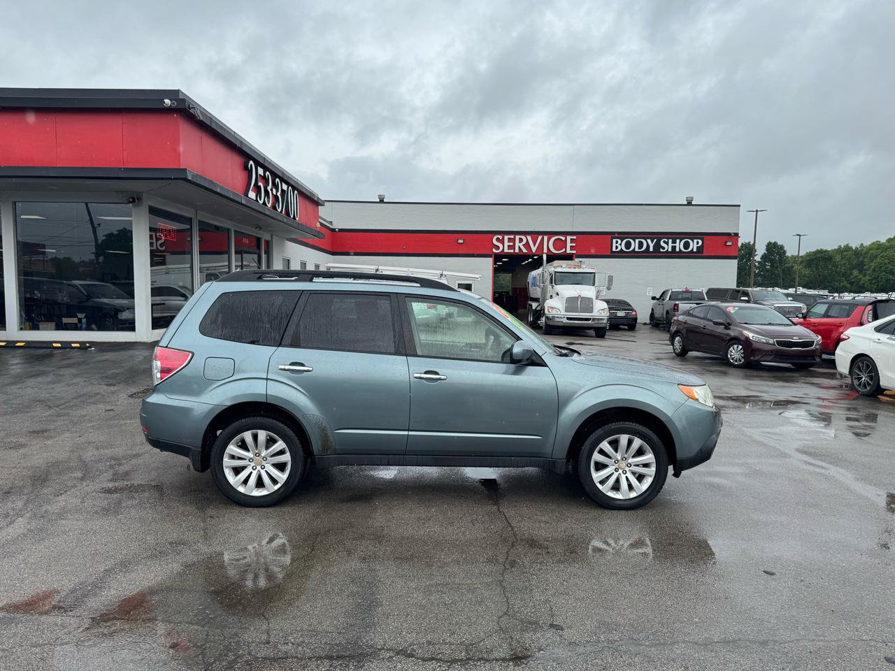 Used 2012 Subaru Forester 2.5X Premium AWD/4WD image 2