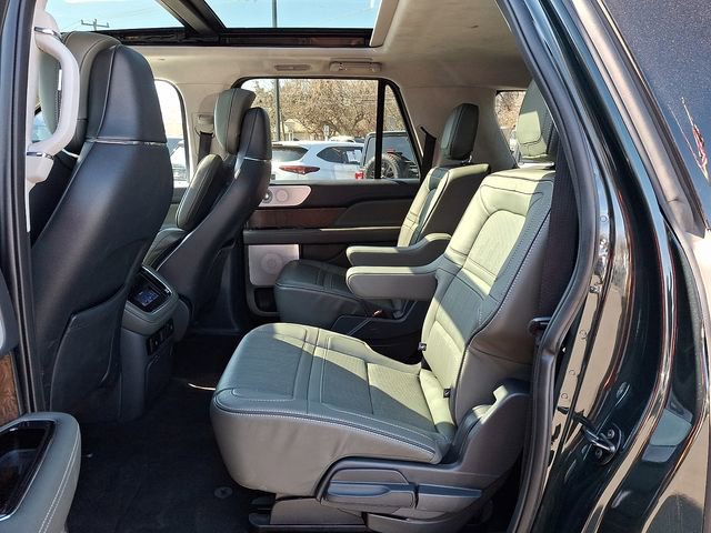 Used 2022 Lincoln Navigator L Black Label image 12