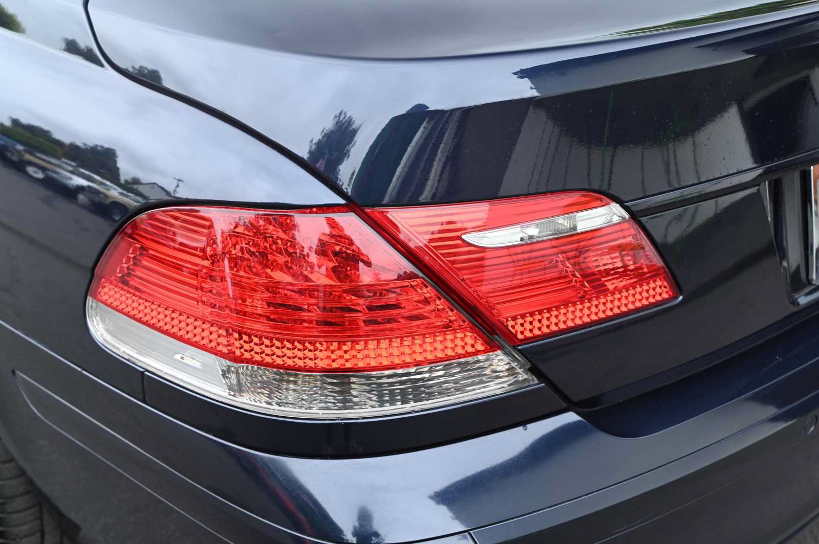 Used 2007 BMW 750i RWD image 7