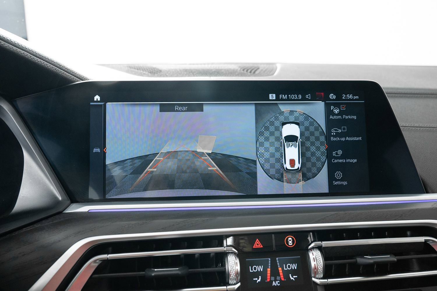 Used 2022 BMW X7 xDrive40i w/ Premium Package image 16