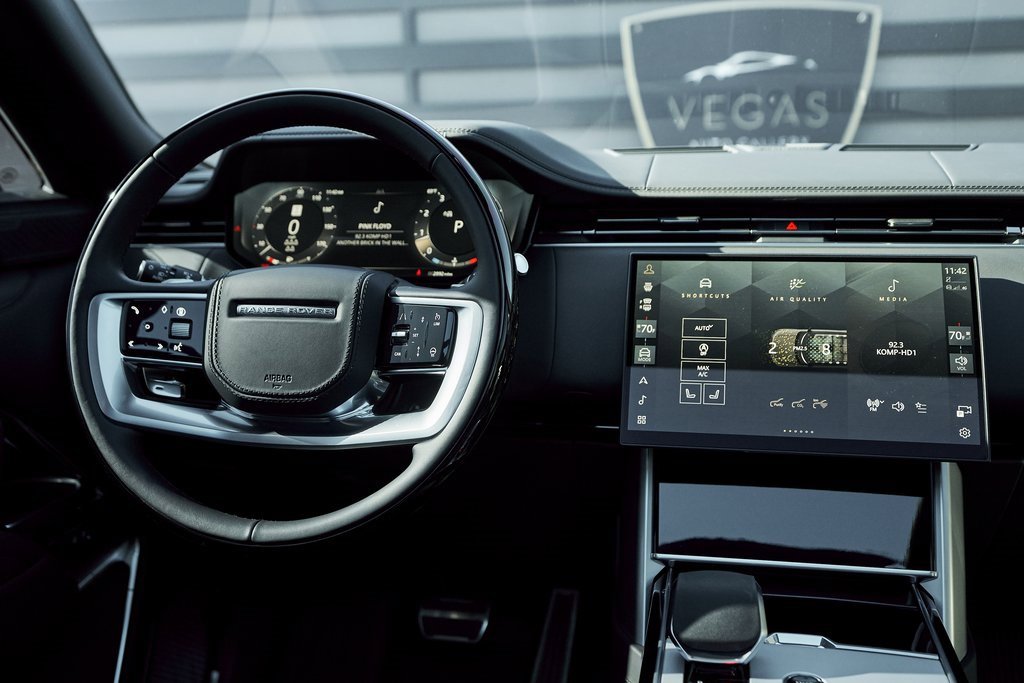 Used 2025 Land Rover Range Rover Long Wheelbase Autobiography image 56