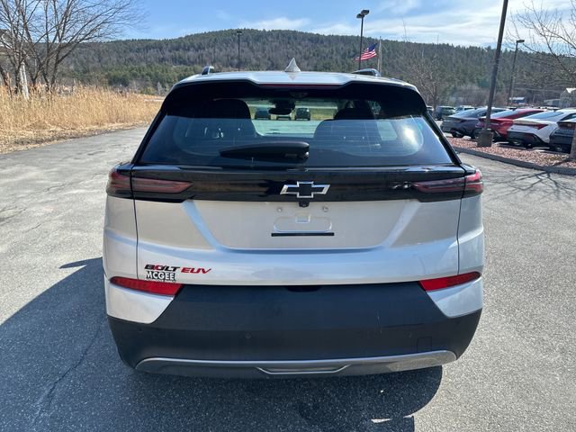 Used 2023 Chevrolet Bolt EUV Premier w/ Redline Edition image 4