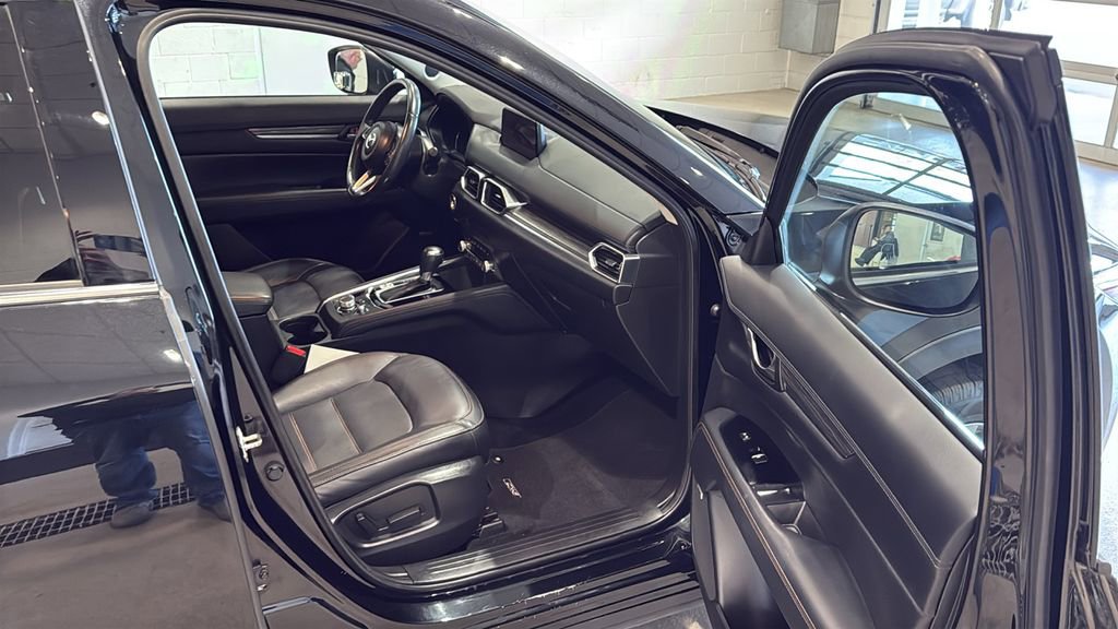 Used 2019 MAZDA CX-5 Grand Touring w/ GT Premium Package AWD/4WD image 12
