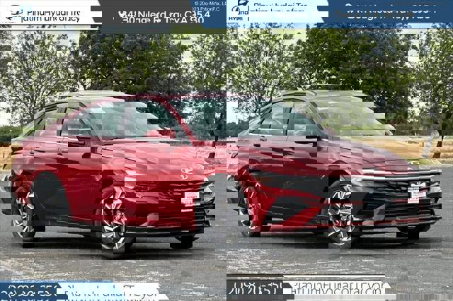 New 2025 Hyundai Elantra SEL image 1