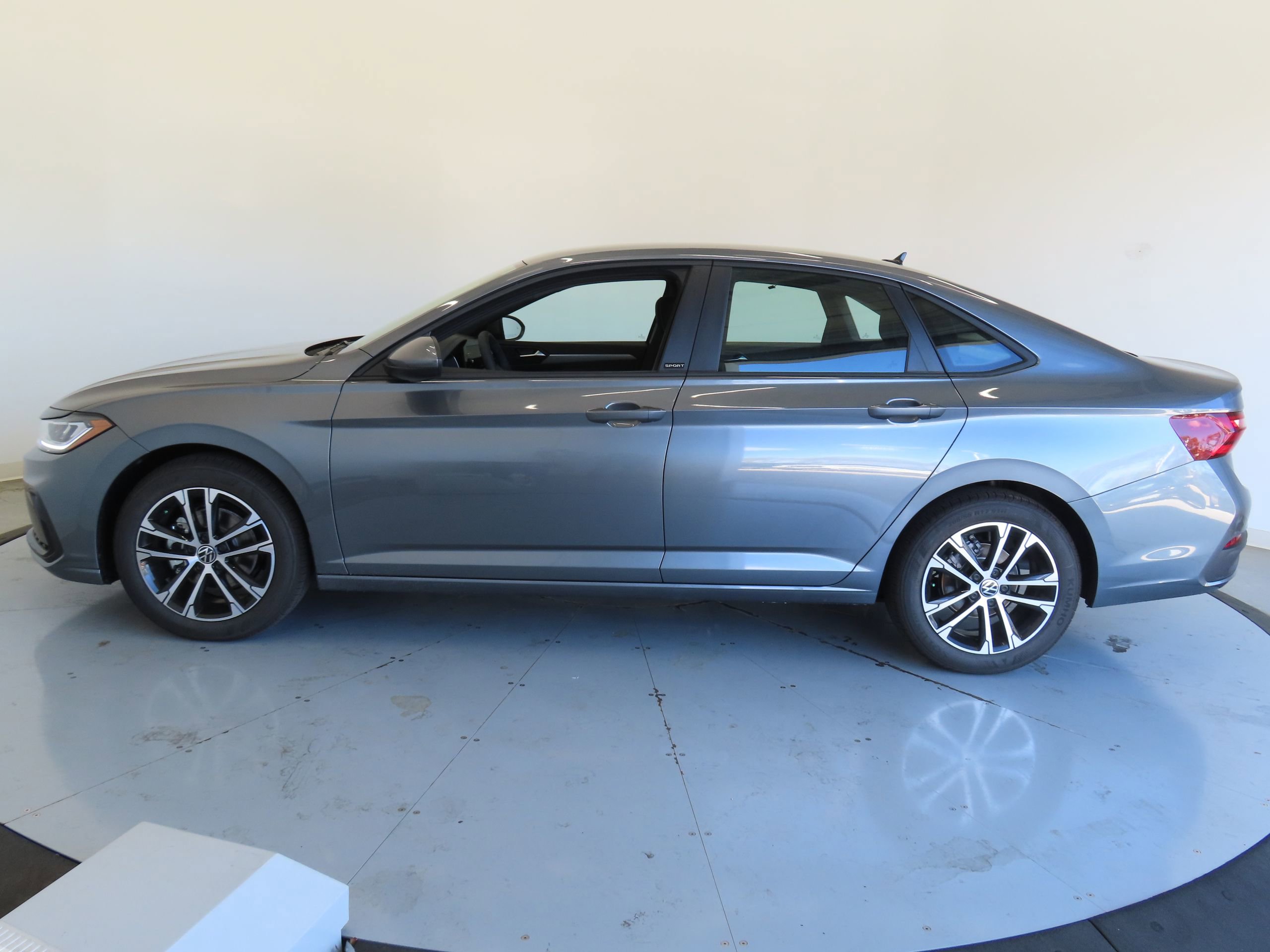 New 2026 Volkswagen Jetta Sport FWD image 6