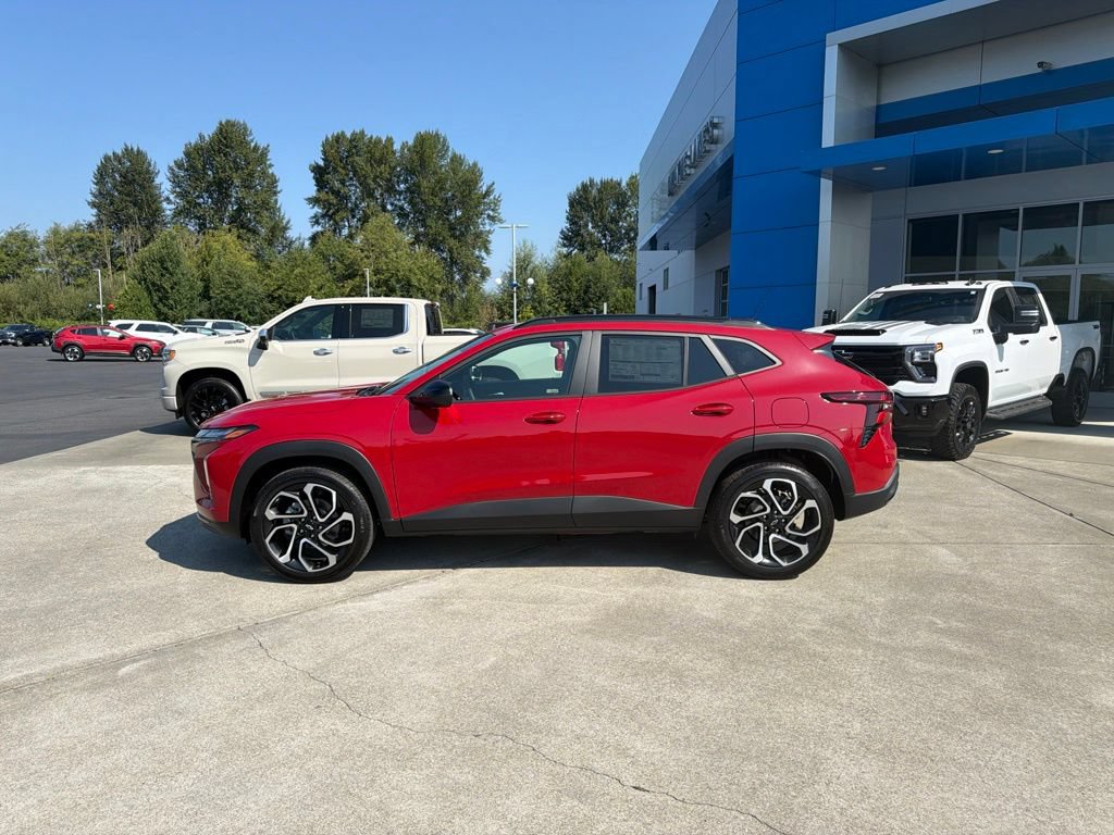 New 2026 Chevrolet Trax RS w/ Sunroof Package FWD image 2