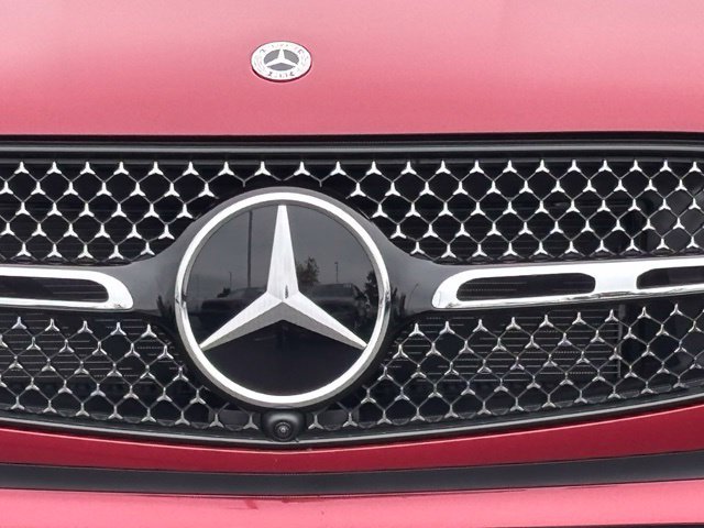 New 2027 Mercedes-Benz GLC 300 4MATIC image 3