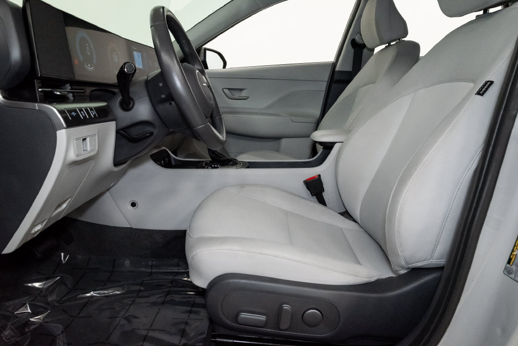 Used 2025 Hyundai Kona SEL FWD image 10