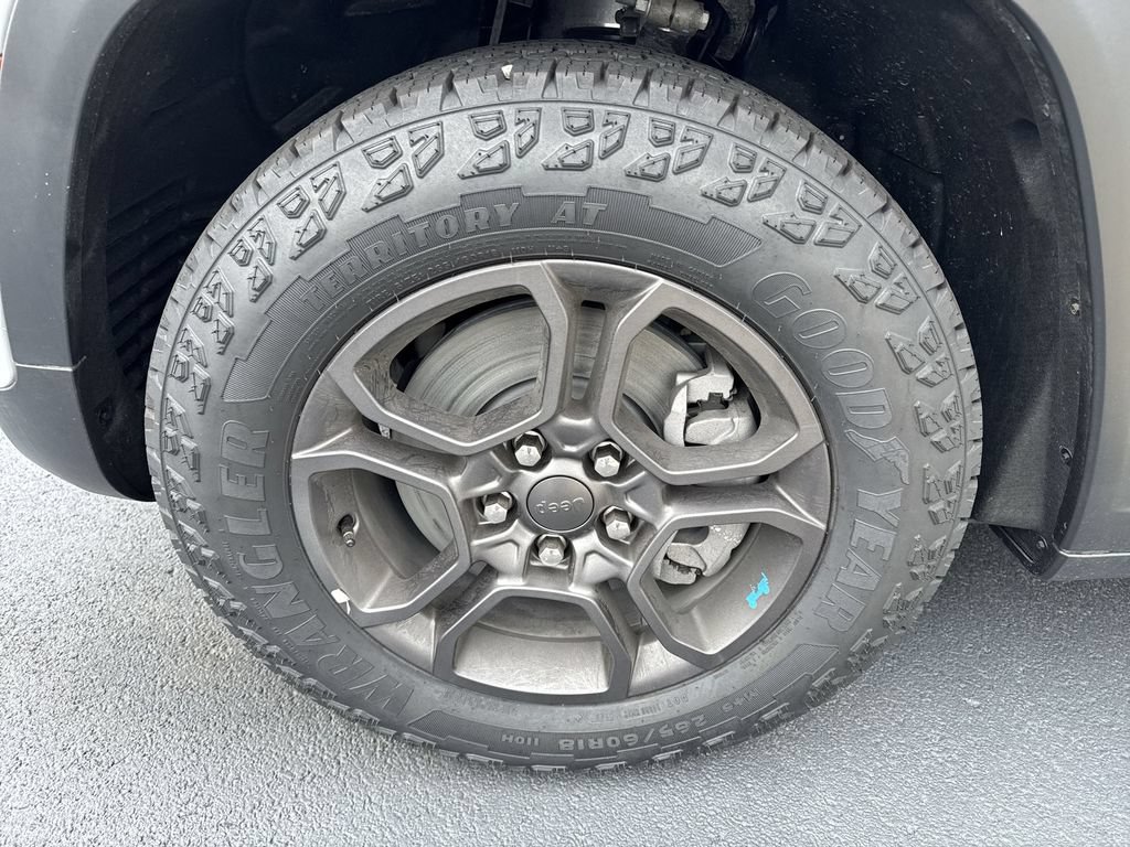 New 2024 Jeep Grand Cherokee Trailhawk AWD/4WD image 16