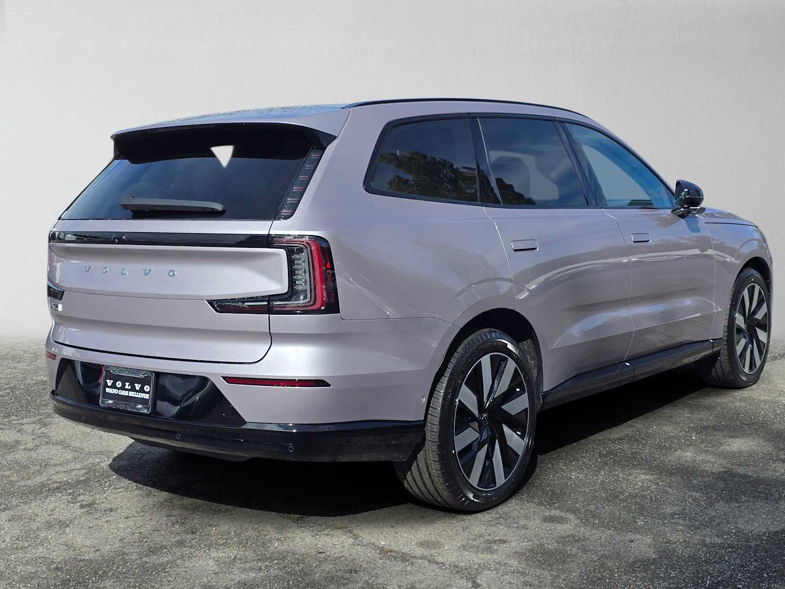 New 2026 Volvo EX90 Ultra AWD/4WD image 3