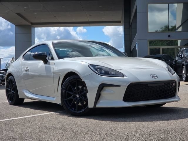 Used 2022 Toyota GR86 Premium w/ GR Appearance Package 1 (TMS RWD image 2