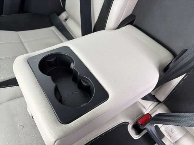 Used 2020 Land Rover Range Rover Velar R-Dynamic S image 16