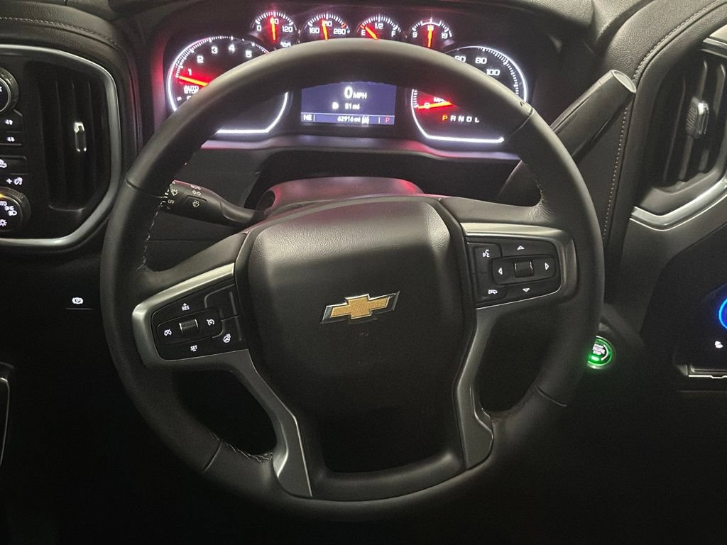 Used 2022 Chevrolet Silverado 1500 LT w/ Z71 Off-Road Package AWD/4WD image 5