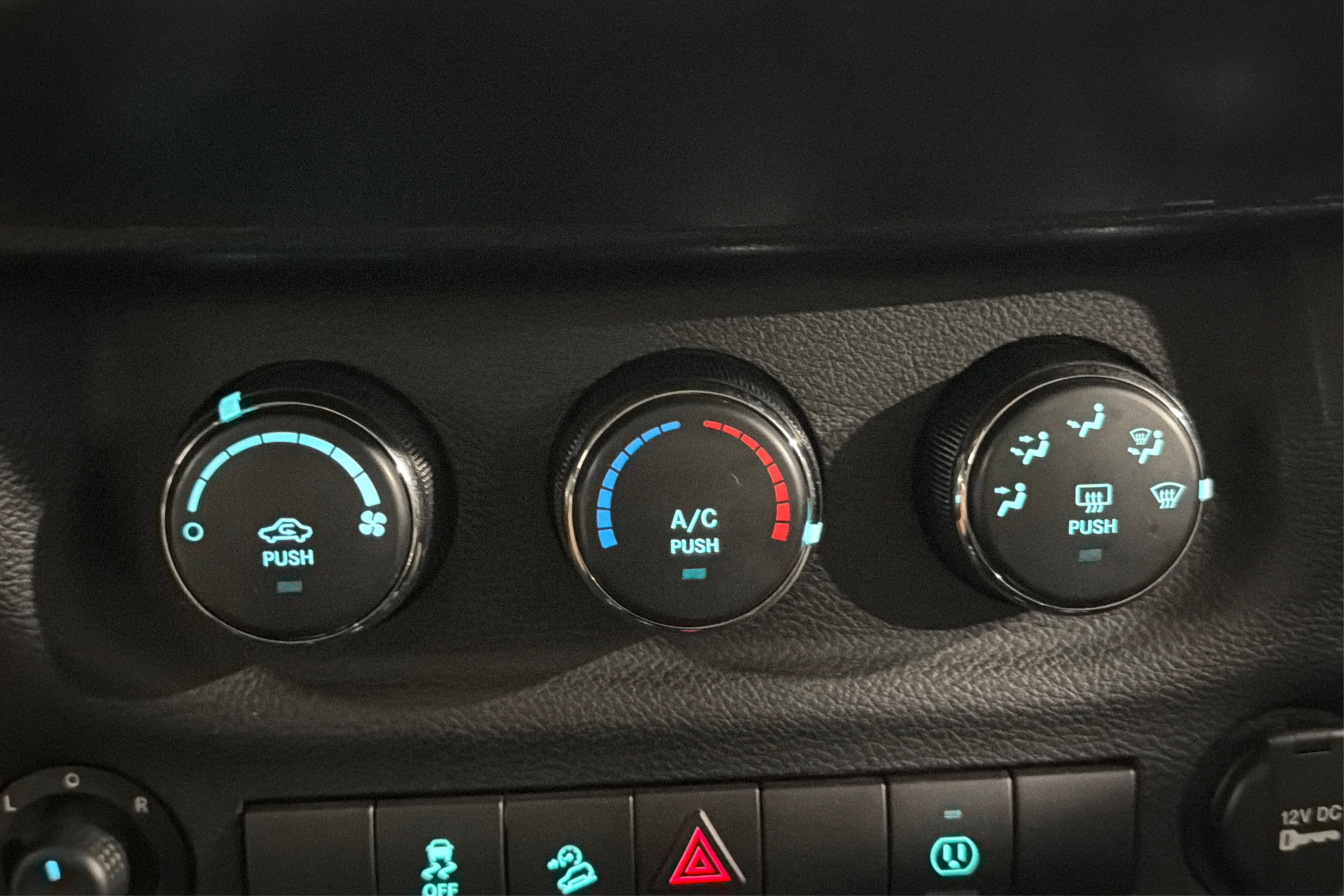 Used 2013 Jeep Wrangler Sahara w/ Trailer Tow Group image 27