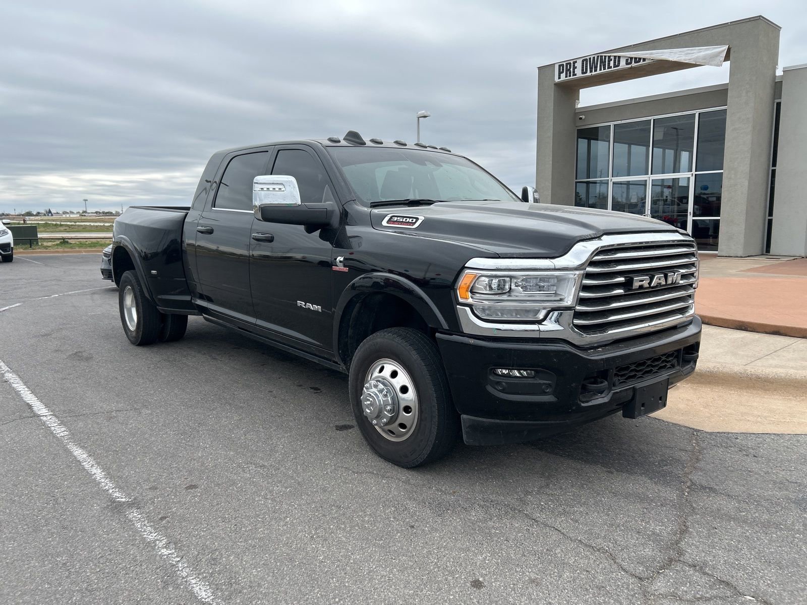 Used 2024 RAM 3500 Limited w/ Safety Group image 3