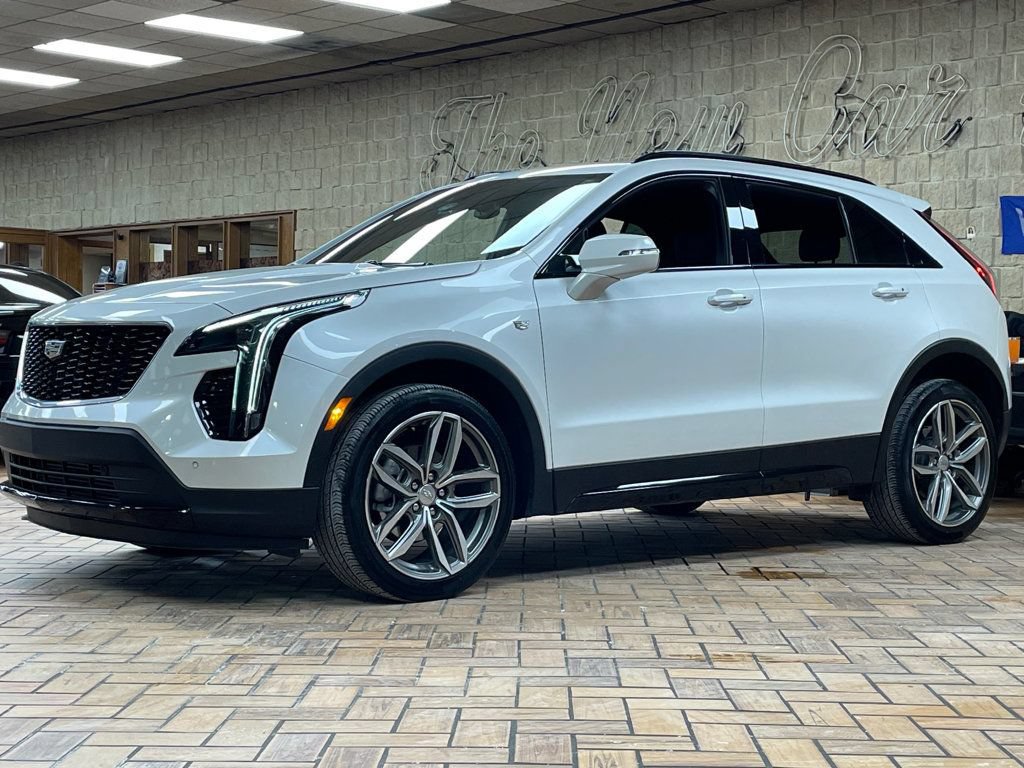 Used 2023 Cadillac XT4 Sport w/ Cold Weather Package AWD/4WD image 4