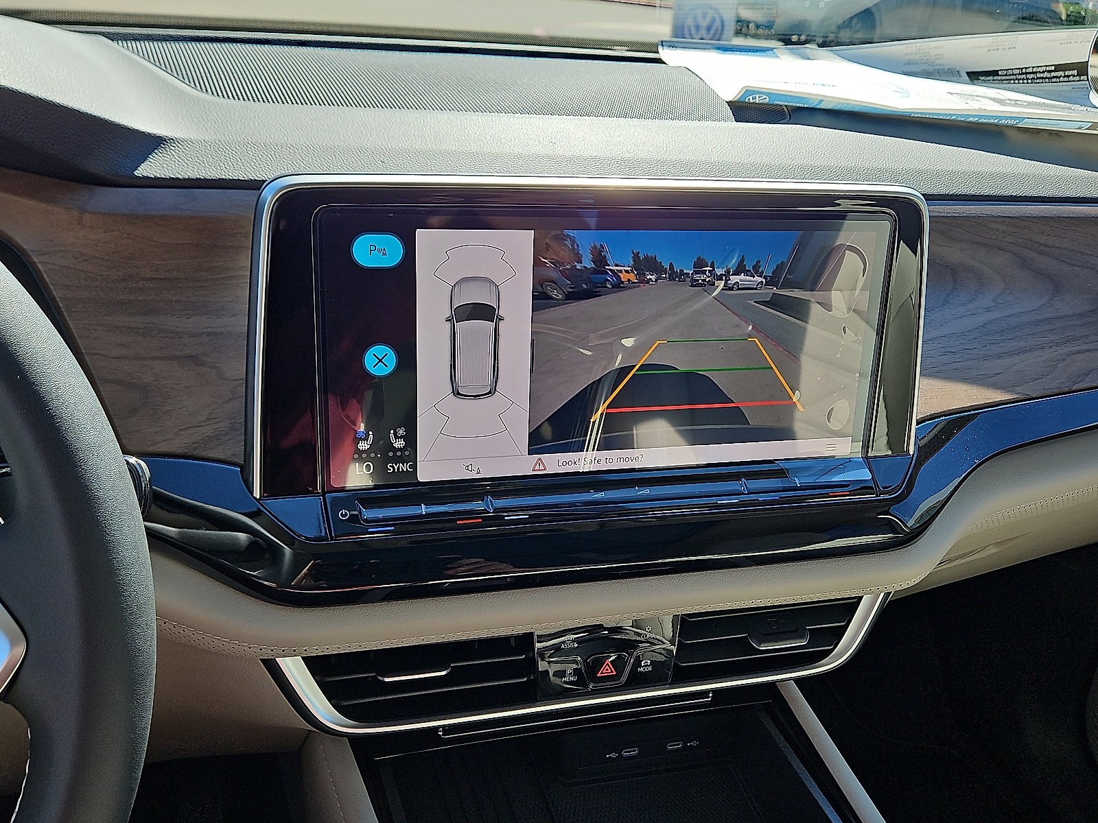 New 2026 Volkswagen Atlas SE image 17