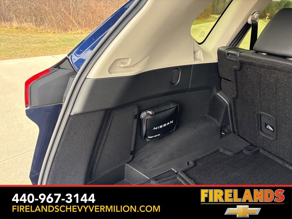 Used 2025 Nissan Rogue SL w/ Tech Package image 55