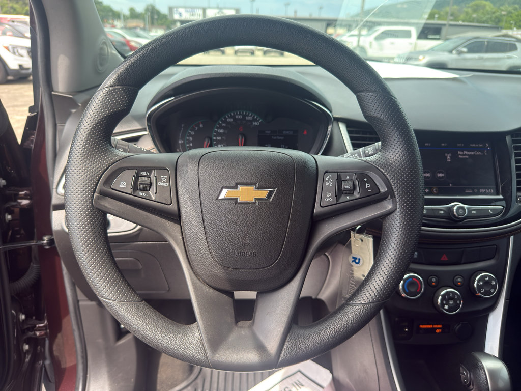 Used 2021 Chevrolet Trax LT AWD/4WD image 16