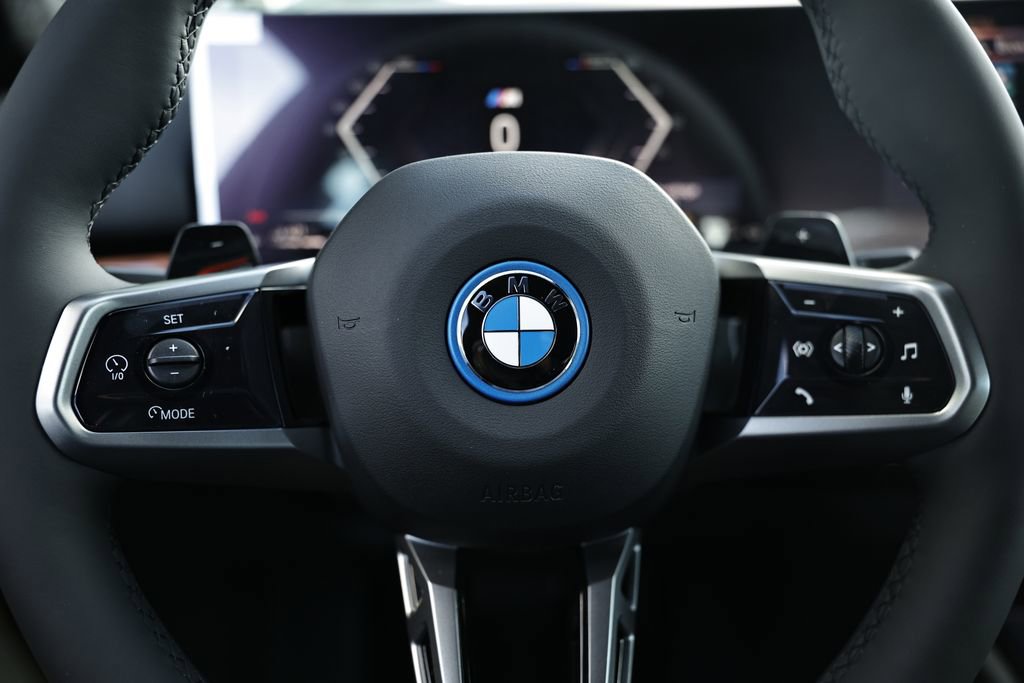 New 2026 BMW 550e xDrive w/ Executive Package AWD/4WD image 36