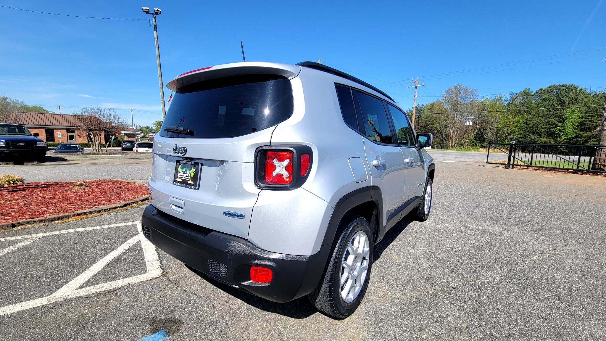 Used 2021 Jeep Renegade Latitude w/ Convenience Group image 14