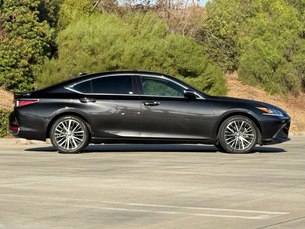 Certified 2025 Lexus ES 300h w/ Premium Package FWD image 10