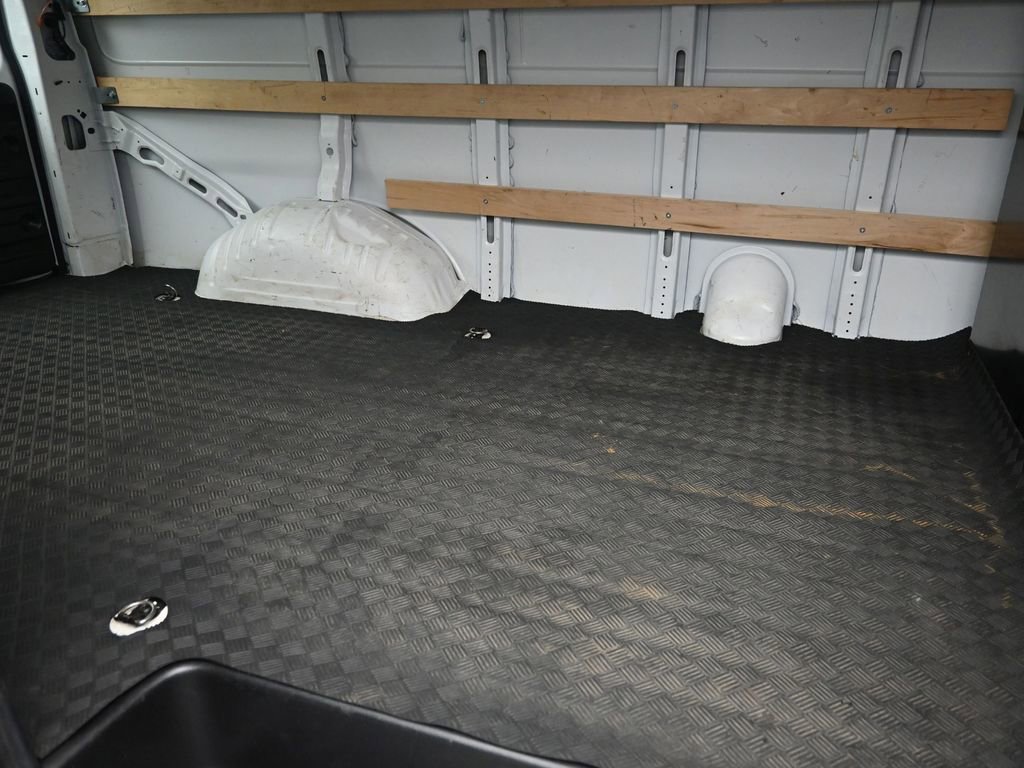 Used 2024 GMC Savana 2500 w/ Driver Convenience Package image 8