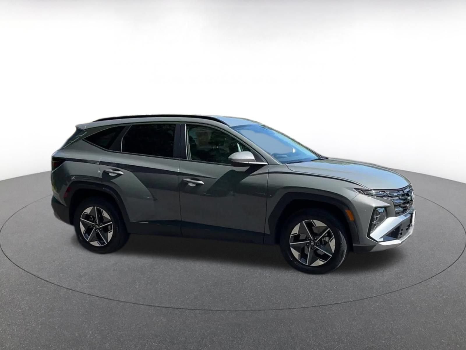 Used 2026 Hyundai Tucson SEL AWD/4WD image 2