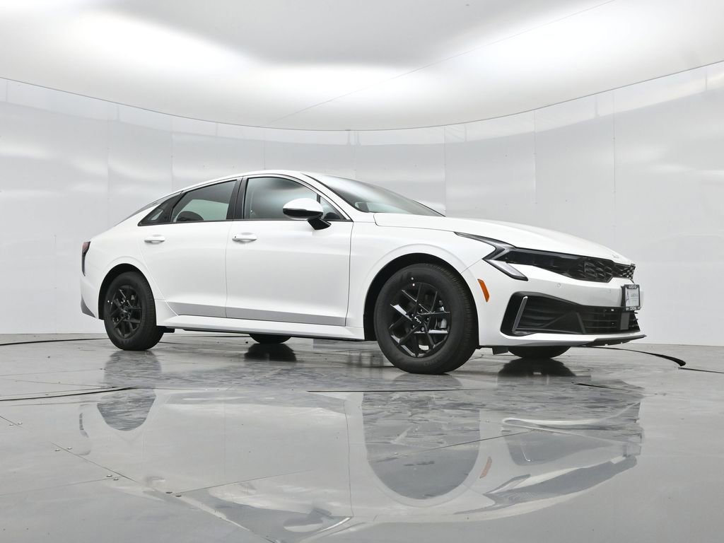 New 2026 Kia K5 LXS FWD image 2