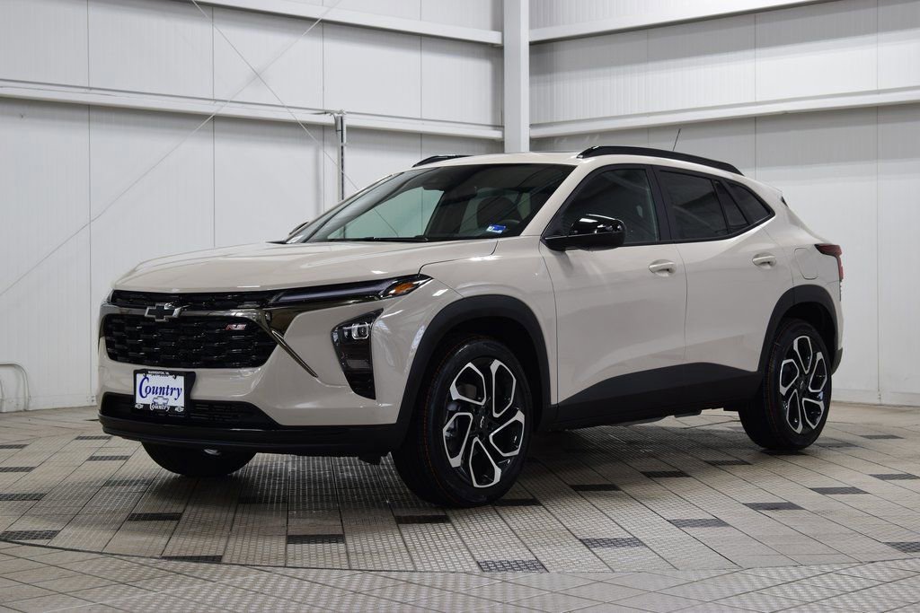 New 2026 Chevrolet Trax RS w/ Sunroof Package image 3