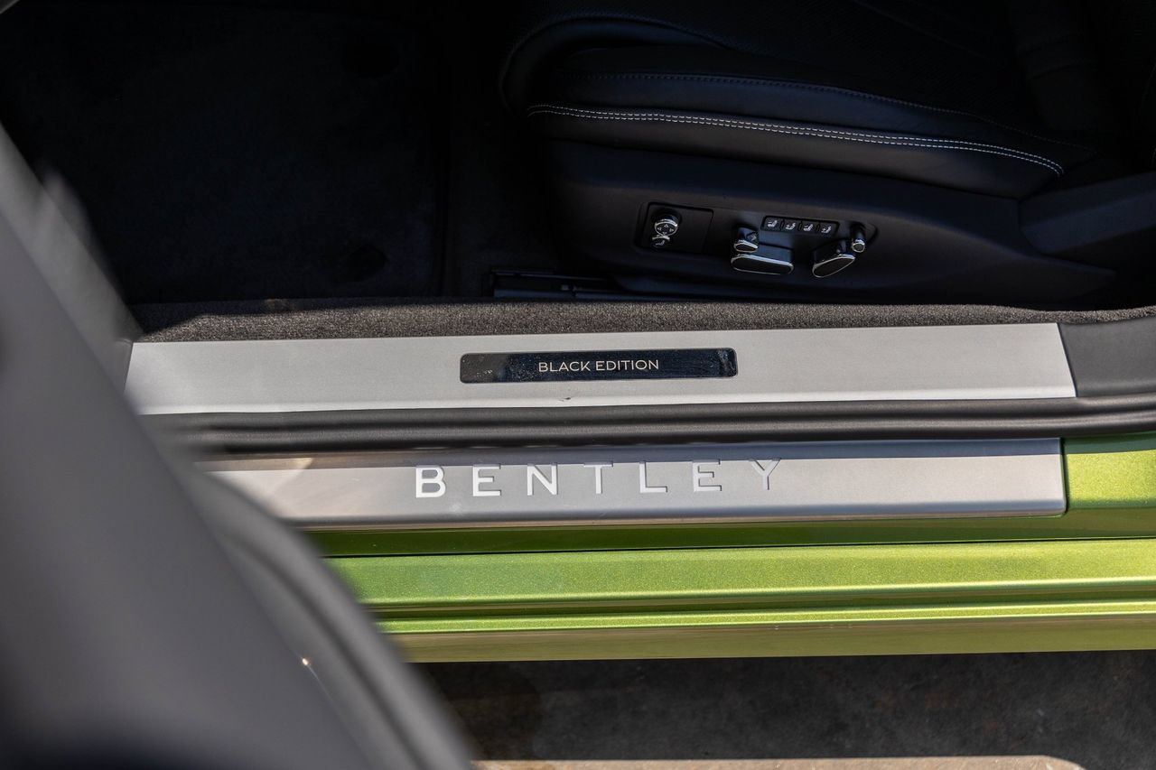 Certified 2025 Bentley Continental GTC AWD/4WD image 25