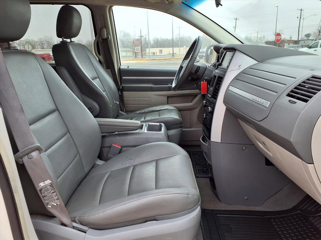 Used 2008 Dodge Grand Caravan SXT image 13