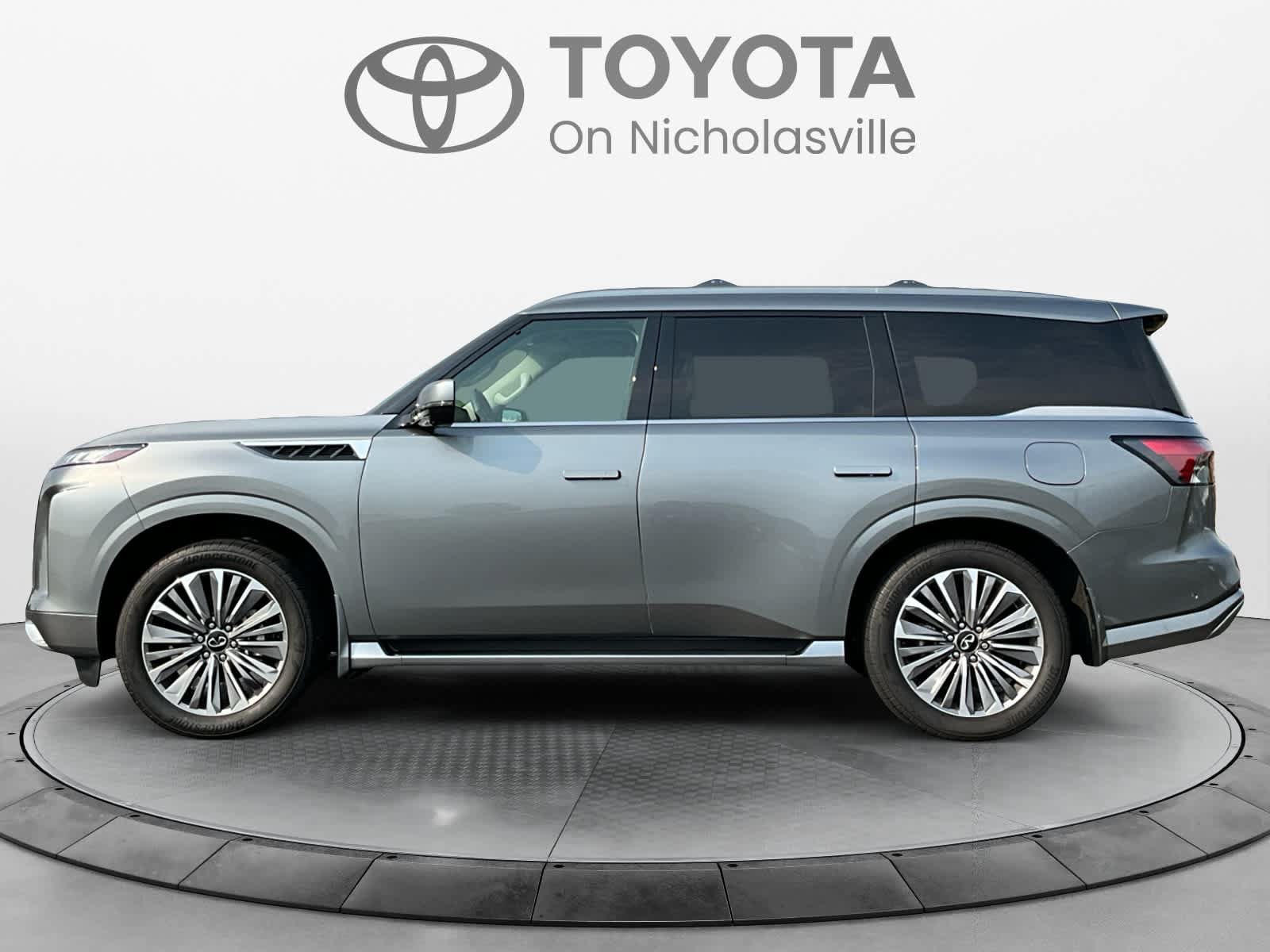Used 2025 INFINITI QX80 Sensory w/ Exterior Package AWD/4WD image 2