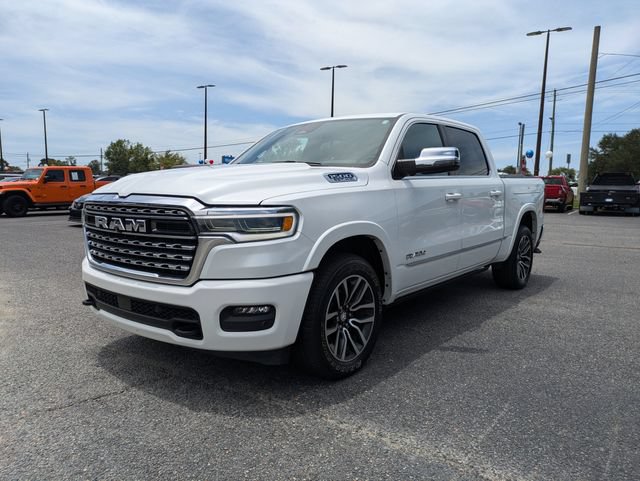 Used 2025 RAM 1500 Limited AWD/4WD image 9