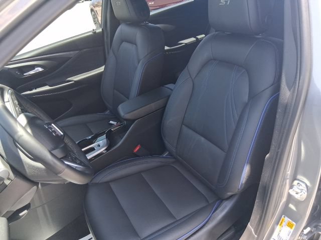 Used 2025 Buick Envista Sport Touring w/ Experience Buick Package FWD image 14