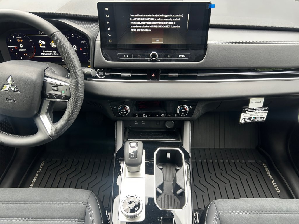New 2026 Mitsubishi Outlander SE FWD image 11