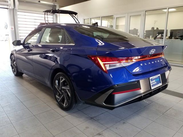 Certified 2025 Hyundai Elantra SEL image 18