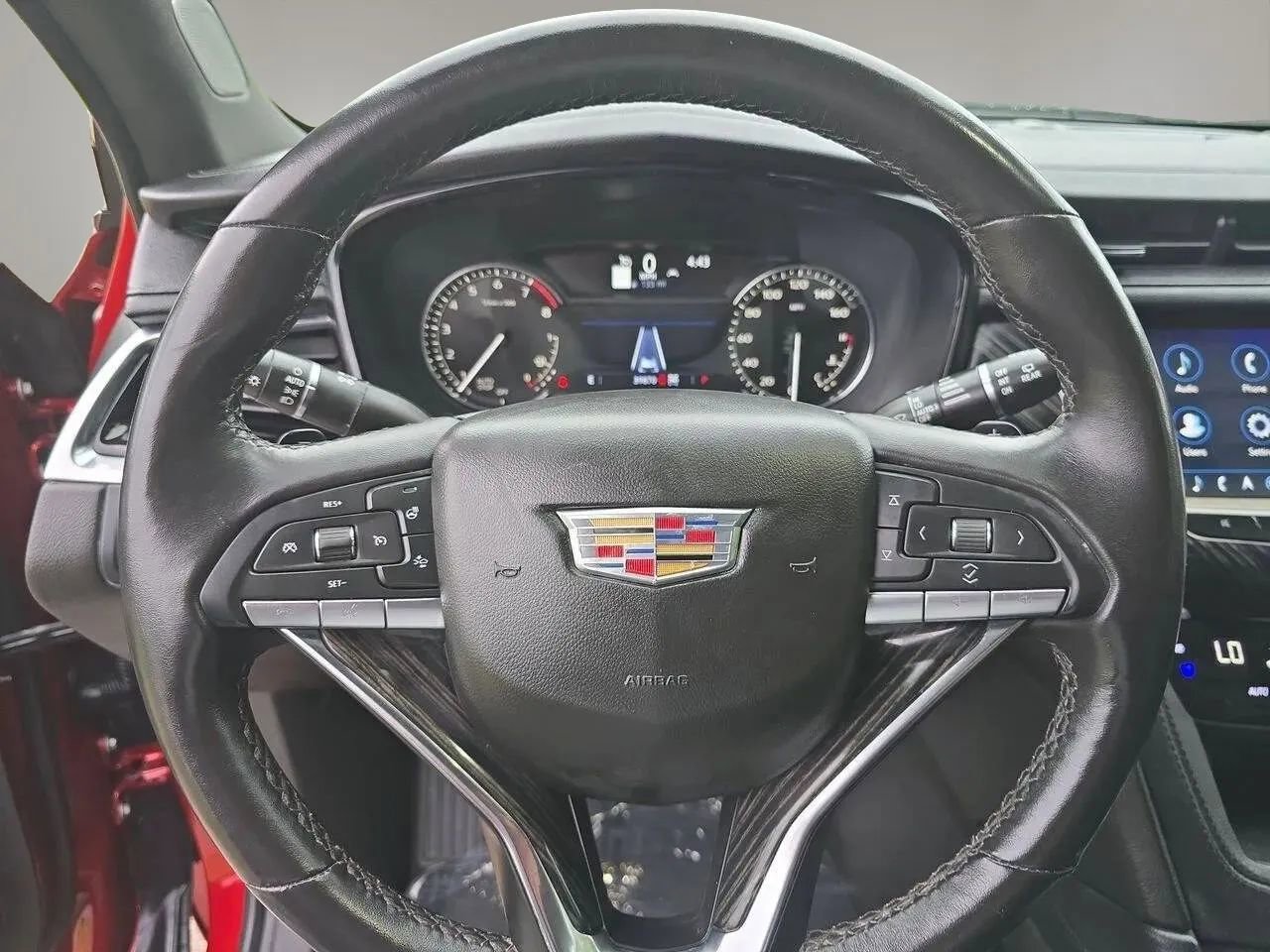 Used 2023 Cadillac XT6 Premium Luxury AWD/4WD image 14