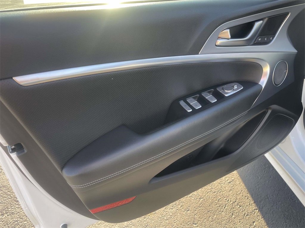 Used 2020 Genesis G70 2.0T w/ Elite Package image 19