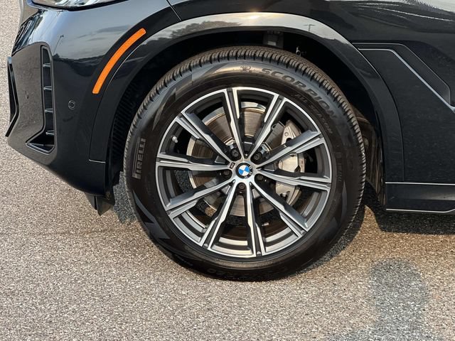 Certified 2025 BMW X6 xDrive40i AWD/4WD image 15