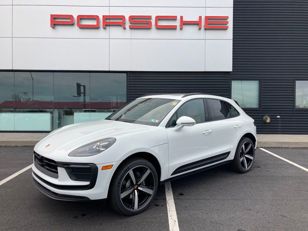 Used 2025 Porsche Macan AWD video 1