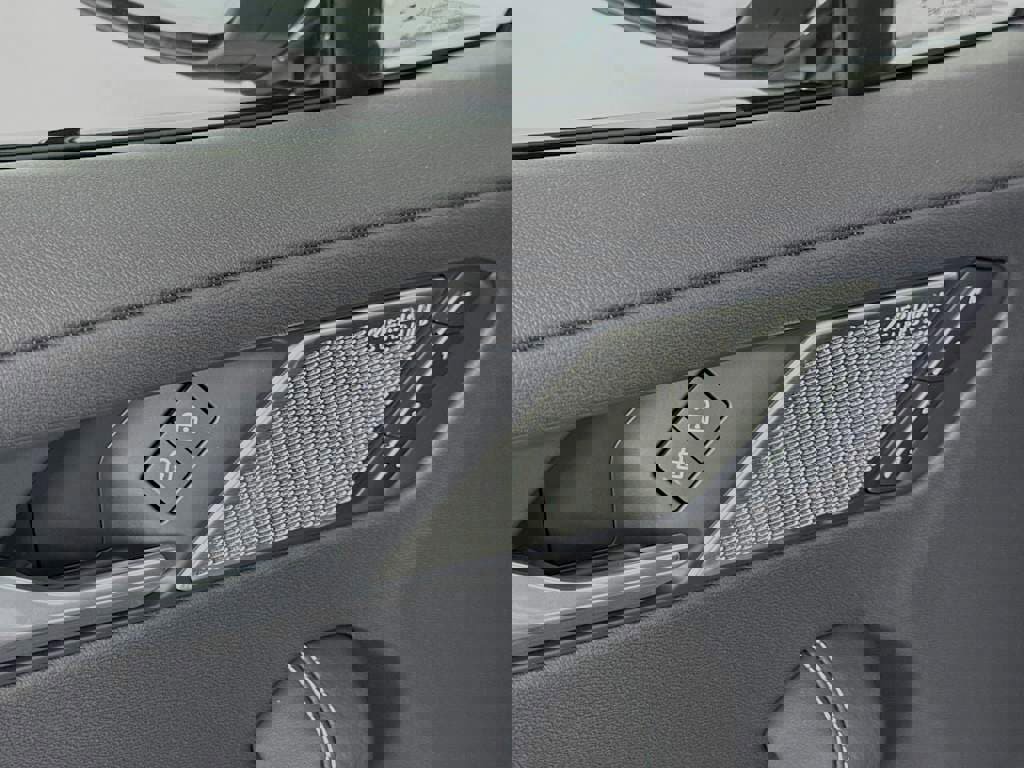 New 2024 Jaguar I-PACE R-Dynamic HSE image 19