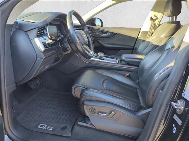 Used 2020 Audi Q8 Prestige w/ Prestige Package image 13